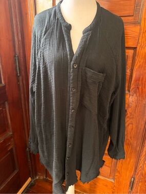 Oversized Black Cotton Gauze Button-Up Shirt – Medium